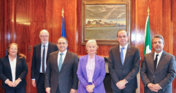 الوفد الوزاري يواصل جولته تحضيرا لمؤتمر الاستثمار الأردني الأوروبي