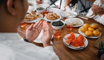 عدد ساعات الصيام في رمضان 2026 بالدول العربية