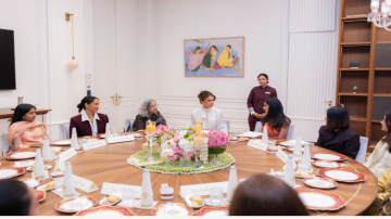 الملكة تلتقي رائدات أعمال في مركز نيتا موكيش أمباني الثقافي الملكة تلتقي رائدات أعمال في مركز نيتا موكيش أمباني الثقافي