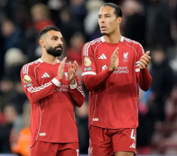 فان دايك عن مشكلة صلاح: لا تعرفون ما يفعله في الخفاء