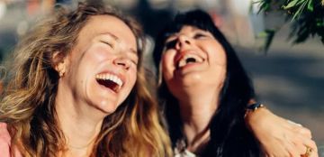 ما الفرق بين العلاقات الضيقة والانطوائية؟