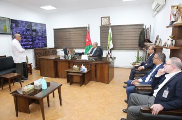 الشواربة يزور دائرة المسالخ في امانة عمان الشواربة يزور دائرة المسالخ في امانة عمان