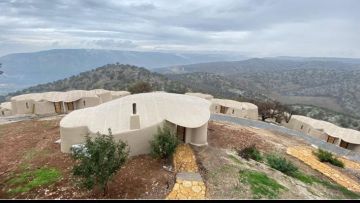 فايننشال تايمز تسلط الضوء على نزل اليرموك وتبرز جمال الطبيعة للسياحة الأردنية