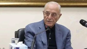 رئيس الوزراء الدكتور جعفر حسان ينعى رئيس الوزراء الأسبق أحمد عبيدات رئيس الوزراء الدكتور جعفر حسان ينعى رئيس الوزراء الأسبق أحمد عبيدات