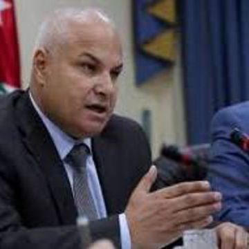 من نبرة الخطاب إلى غضب الشارع: وزير العمل في مرمى الانتقادات من نبرة الخطاب إلى غضب الشارع: وزير العمل في مرمى الانتقادات