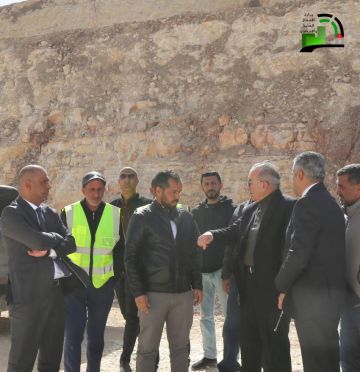 وزير الأشغال يتفقد مشاريع طرق استراتيجية في إربد وعجلون ويعلن عن مراحل جديدة لتحسين البنية التحتية