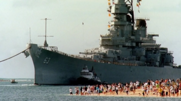 8 سفن حربية أمريكية تتحول إلى متاحف عائمة