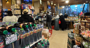 أجواء شتوية باردة في رمضان تؤثر على حركة الأسواق والتسوق الاجتماعي في الأردن أجواء شتوية باردة في رمضان تؤثر على حركة الأسواق والتسوق الاجتماعي في الأردن