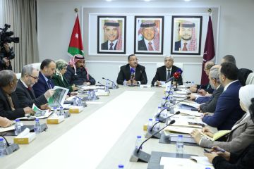 الإدارية والبيئة النيابيتان تناقشان خطط تنفيذ الاستراتيجية الوطنية للنظافة الإدارية والبيئة النيابيتان تناقشان خطط تنفيذ الاستراتيجية الوطنية للنظافة