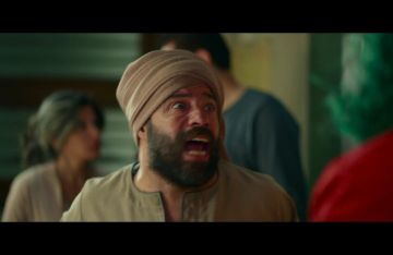 الممثل المصري وائل عوني يرد بـسخرية على شائعة اعتناقه الإسلام (صور)