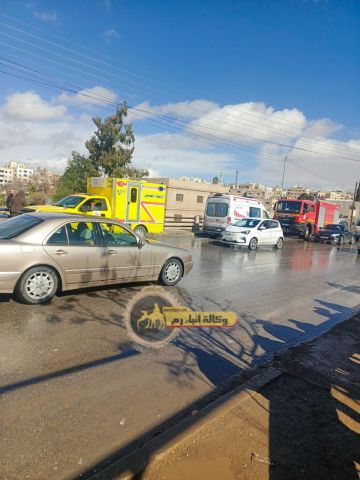 سقوط شخص داخل مجرى سيل الزرقاء سقوط شخص داخل مجرى سيل الزرقاء