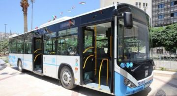 وزير النقل يبحث تعزيز خدمات الحافلات وتوسيع تطبيق الأنظمة الذكية وزير النقل يبحث تعزيز خدمات الحافلات وتوسيع تطبيق الأنظمة الذكية