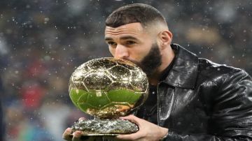 نادي الهلال السعودي يعلن ضم كريم بنزيمة