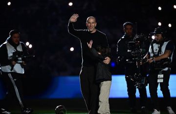 والد مبابي يعلق على اقتراب زيدان من تدريب منتخب فرنسا