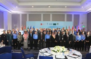 مدير الأمن العام يفتتح ورشة إقليمية لتعزيز التعاون الأمني ومكافحة الجريمة العابرة للحدود مدير الأمن العام يفتتح ورشة إقليمية لتعزيز التعاون الأمني ومكافحة الجريمة العابرة للحدود