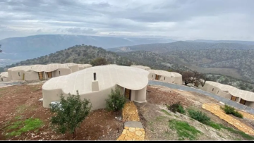 فايننشال تايمز تسلط الضوء على نزل اليرموك وتبرز جمال الطبيعة للسياحة الأردنية