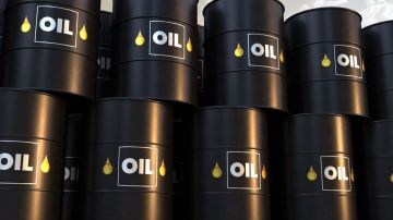 أسعار المشتقات النفطية تحلق بعد استهداف منشآت نفطية في الخليج