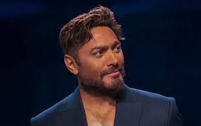 تامر حسني يبدأ تحضيرات عودته للدراما بعد غياب 13 عاما