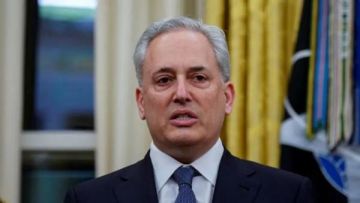 مستشار لترامب يدعو إلى إنهاء حرب إيران