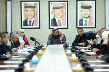  التعليم النيابية تبحث مع وزير التربية مشروع قانون تنمية الموارد البشرية