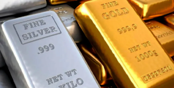 الذهب والفضة يفقدان نحو 5 و10 على التوالي بعد موجة بيع شاملة الذهب والفضة يفقدان نحو 5 و10 على التوالي بعد موجة بيع شاملة