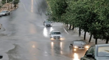 أمطار غزيرة ورياح نشطة تضرب العقبة.. السلطات ترفع حالة الطوارئ وتدعو المواطنين للحذر