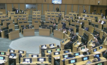 بالأغلبية .. النواب يحيلون معدل قانون الضمان إلى لجنة العمل