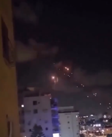 رشقات صاروخية إيرانية تستهدف تل أبيب .. فيديو