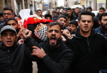 3 شهداء بالضفة وتحذيرات من تهجير 200 عائلة بالقدس 3 شهداء بالضفة وتحذيرات من تهجير 200 عائلة بالقدس