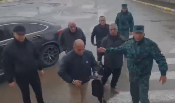 إجلاء 4 موظفين من السفارة الأردنية في إيران