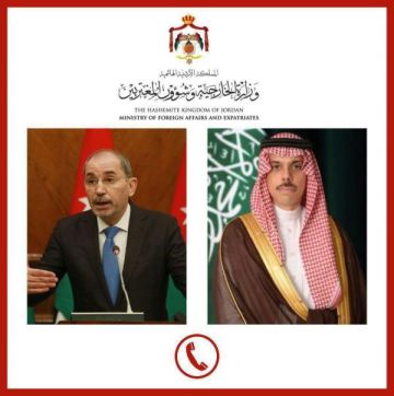 وزير الخارجية يبحث مع نظيره السعودي تداعيات التصعيد الخطير وزير الخارجية يبحث مع نظيره السعودي تداعيات التصعيد الخطير