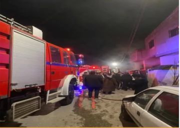 الدفاع المدني يخمد حريق منزل بصخرة دون إصابات بشرية الدفاع المدني يخمد حريق منزل بصخرة دون إصابات بشرية