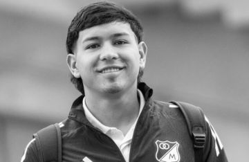 الموت يخطف لاعبا شابا بعد سقوطه في أرض الملعب