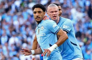 رد فعل هالاند بعد غيابه عن مباراة السيتي وتألق عمر مرموش أمام نيوكاسل (صورة)