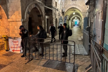 في ليلة القدر .. الأقصى مغلق والقدس ثكنة عسكرية في ليلة القدر .. الأقصى مغلق والقدس ثكنة عسكرية