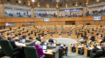 مجلس النواب يقر 99 مادة من مشروع قانون عقود التأمين