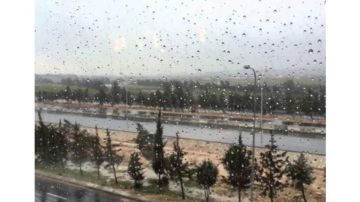 أمطار متفاوتة الشدة تشمل جنوب المملكة وتمتد بزخات متفرقة للشمال والوسط أمطار متفاوتة الشدة تشمل جنوب المملكة وتمتد بزخات متفرقة للشمال والوسط