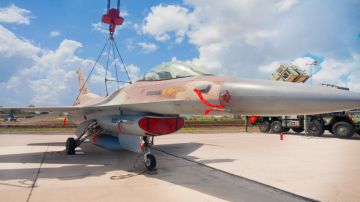 الحرس الثوري يعلن إصابة مقاتلة إف-16 إسرائيلية فوق وسط إيران