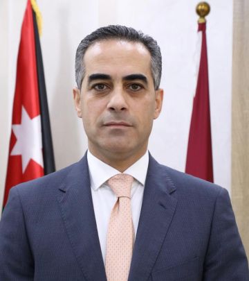 لا تسمعوا لهم .. لأن وعينا هو درعنا لا تسمعوا لهم .. لأن وعينا هو درعنا