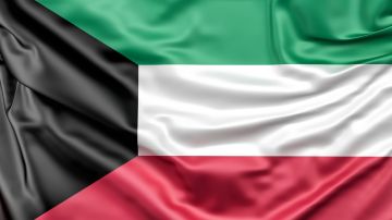 السيطرة على حريق خزانات وقود بمطار الكويت الدولي دون إصابات