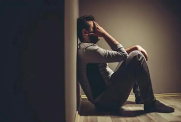 سبب سوء الحالة النفسية:هذه الفيتامينات قد تكون ناقصة بجسمك