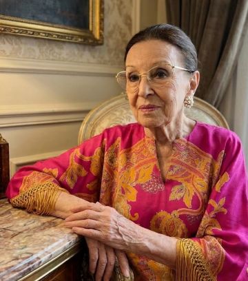 ظهور نادر يهز القلوب! نجاة الصغيرة تعود بعد غياب برسالة مؤثرة لمحبيها. ظهور نادر يهز القلوب! نجاة الصغيرة تعود بعد غياب برسالة مؤثرة لمحبيها.