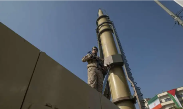 الحرس الثوري يقصف قاعدة الأمير سلطان الجوية السعودية