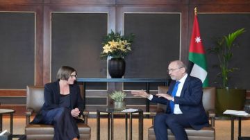 الصفدي يؤكد ضرورة الالتزام باتفاق وقف إطلاق النار في غزة الصفدي يؤكد ضرورة الالتزام باتفاق وقف إطلاق النار في غزة