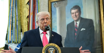 ترامب: إيران قدمت لنا هدية كبيرة جدا تتعلق بالنفط والغاز