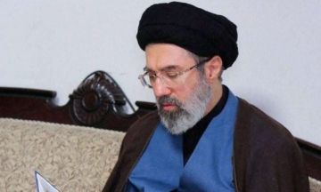 مجتبى خامنئي: لا صلة لطهران بالهجمات على تركيا وعمان