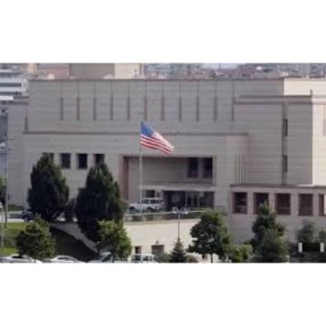 السفارة الأميركية في عمان تجدد دعوة مواطنيها للمغادرة