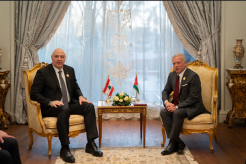 الملك يدين الاعتداء الإسرائيلي على لبنان الملك يدين الاعتداء الإسرائيلي على لبنان