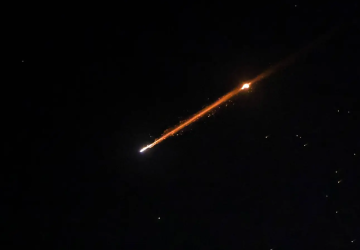 صاروخ عنقودي يهز تل أبيب وارتفاع عدد الإصابات بديمونا وعراد إلى 175 صاروخ عنقودي يهز تل أبيب وارتفاع عدد الإصابات بديمونا وعراد إلى 175