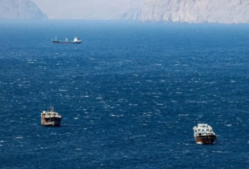 فايننشال تايمز: 20 ألف بحار عالقون في الخليج و8 قتلى بينهم